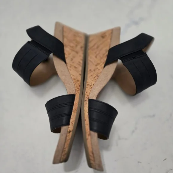 Women's Abella Ture Comfort Black Wedge Sandals Size 7.5 - Picture 9 of 10